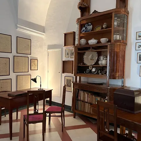 La Casa Dell'arciprete - Centro Storico * 미사니아